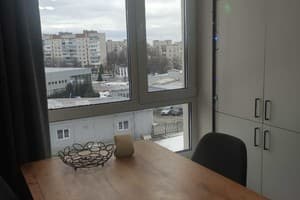 Люкс Авторынок, медцентр Яна 4