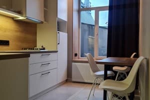 в центре, ул. Л. Украинской, 46 7