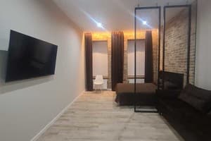 в центре, ул. Л. Украинской, 46 5